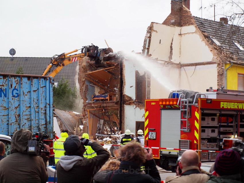 Hausexplosion Bruehl bei Koeln Pingsdorferstr P537.JPG